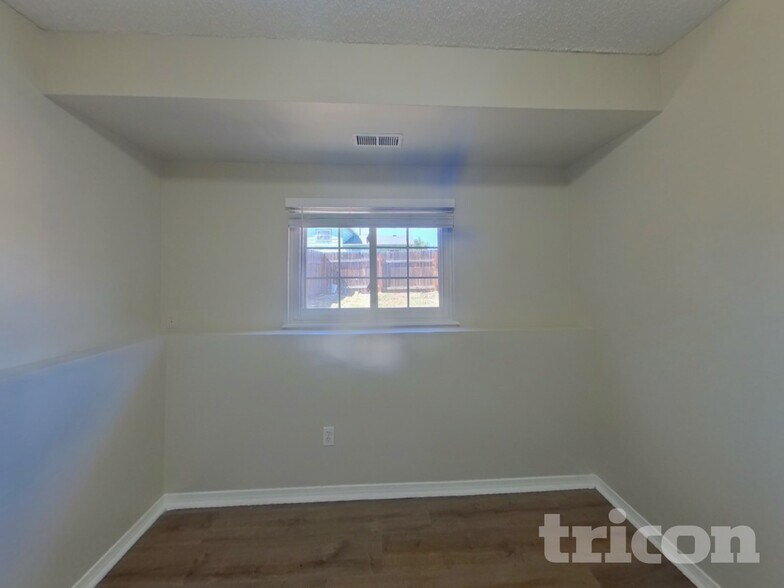 Building Photo - 3340 Bridgewater Dr