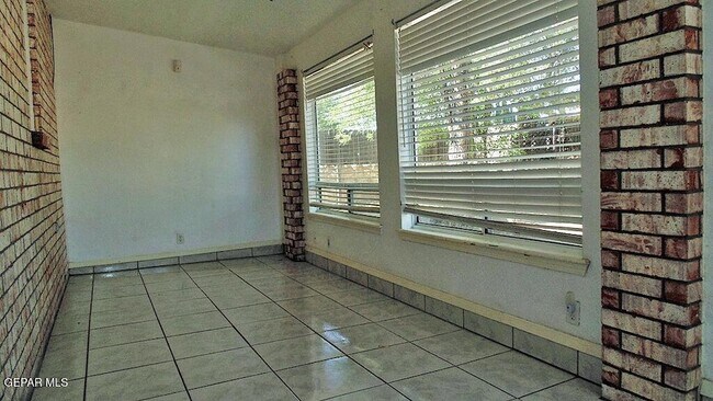 Building Photo - 7133 Imperial Ridge Dr