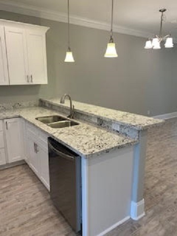 Granite countertops - 200 Fairway Villas Circle