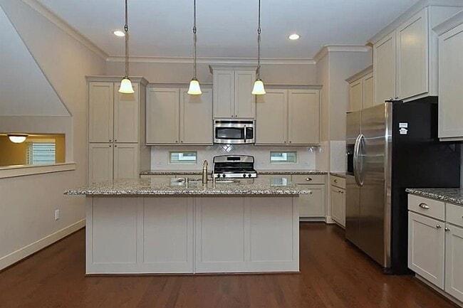 Building Photo - 1241 Nelson Falls Ln