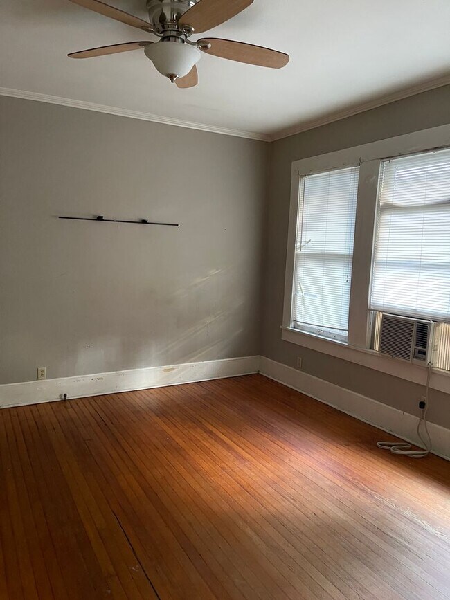 Building Photo - 2310 Scovell-B