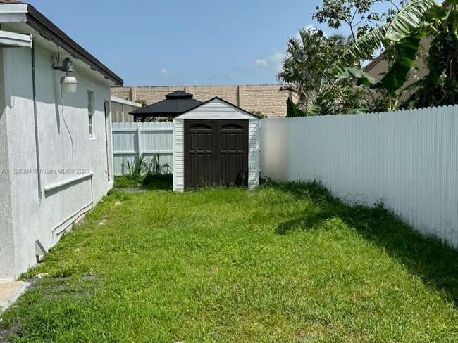 Building Photo - 25636 SW 125th Pl