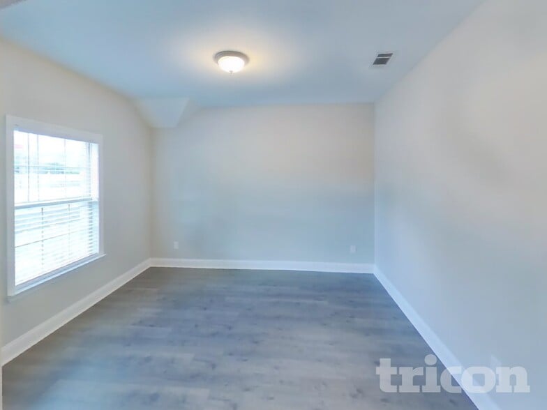 Building Photo - 5856 Burgundy Rose Dr