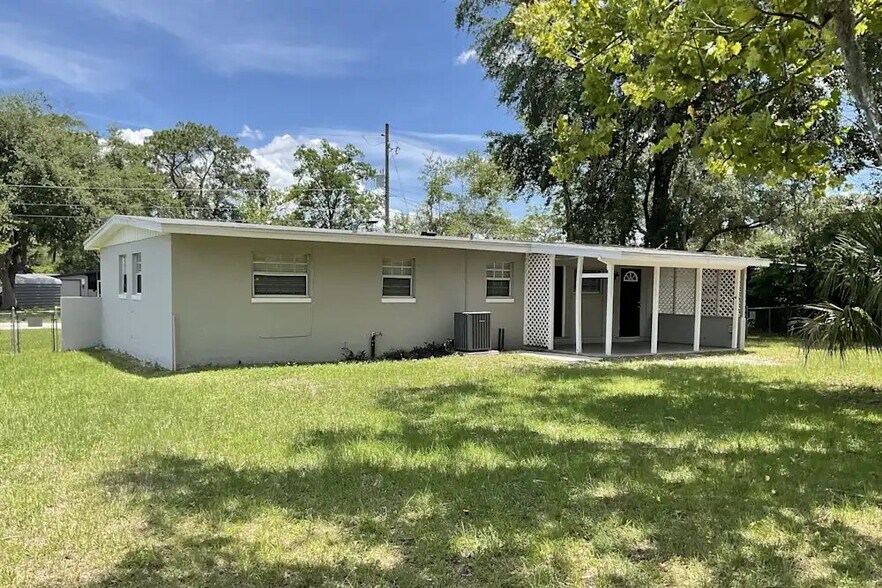 Building Photo - 1650 Cezanne Dr W