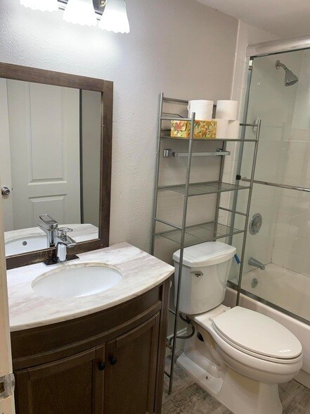 Building Photo - 4120 Tivoli Ct