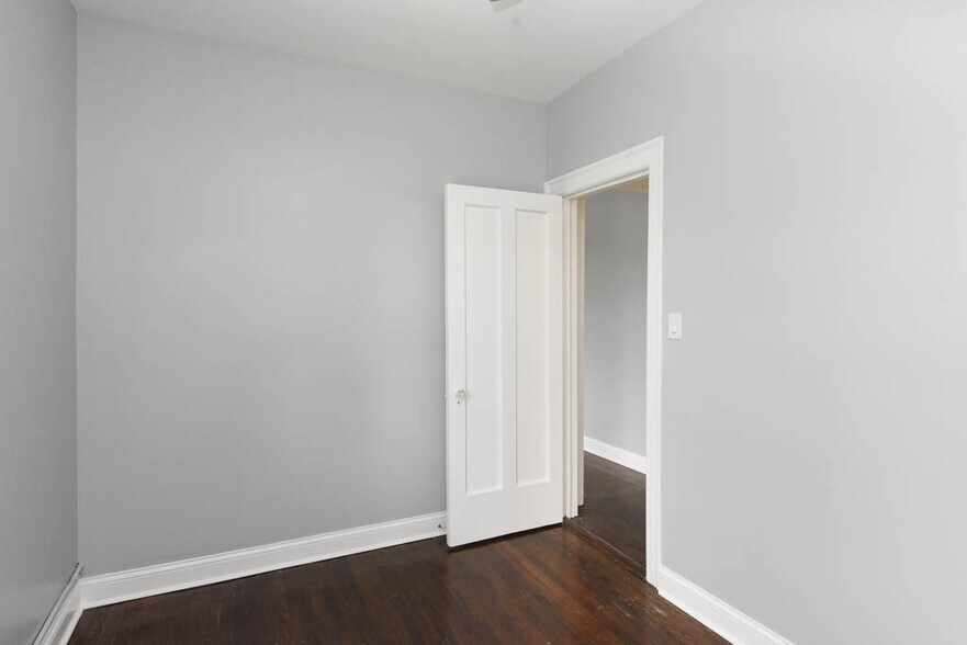 Building Photo - 943 Judson Ave