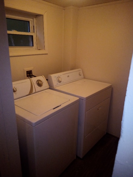 Building Photo - 33-35 Rittenhouse St