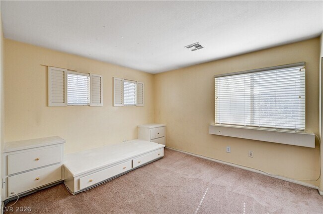 Building Photo - 2544 Kinnard Ave