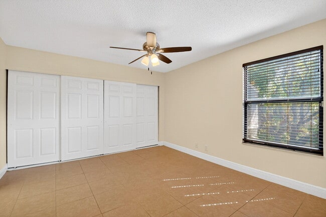 Building Photo - 18 Crossings Cir