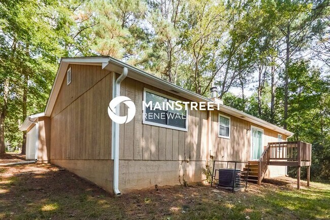 Building Photo - 3 Bedroom Pet-Friendly Home in Conyers, GA with Main Street Renewal