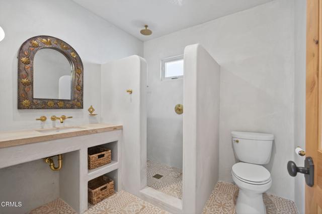 Building Photo - 622 S Evergreen Dr