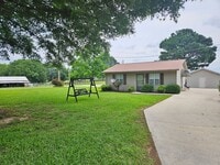 Building Photo - 1 Bedroom, 1 bath House