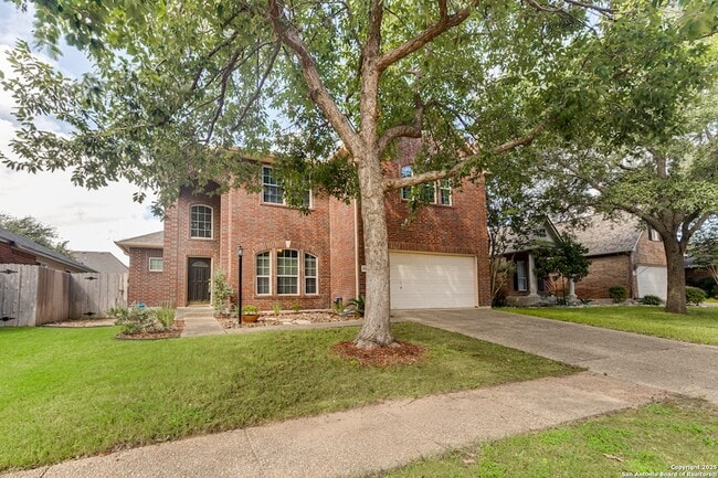 Building Photo - 2026 Thicket Trail Dr