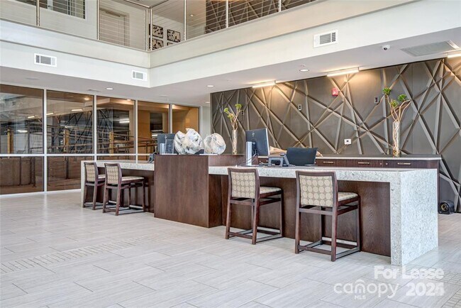 Building Photo - 905 Kenilworth Ave