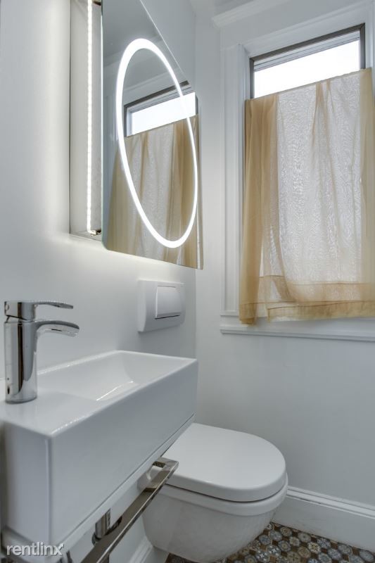 Building Photo - 3 br, 3 bath Townhome - 702 Ingraham St NW