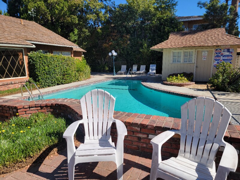 Building Photo - 13531 Wyandotte St