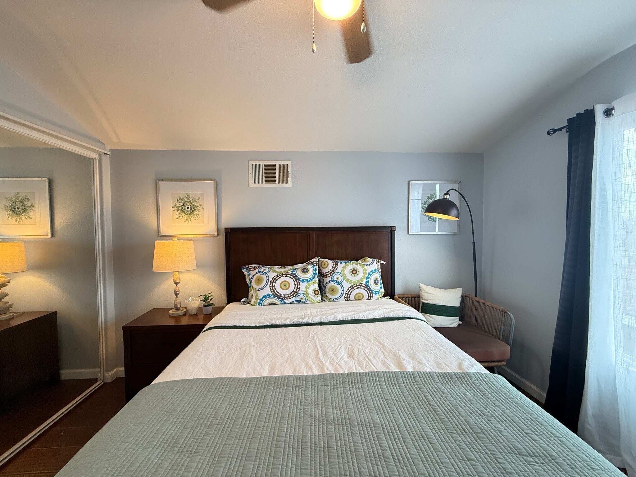 Building Photo - 13885 Camp Rock St
