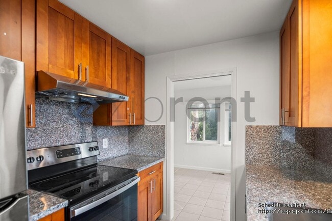 Building Photo - 836 El Camino Real