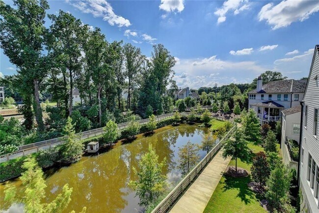 Building Photo - 2555 Brook Run