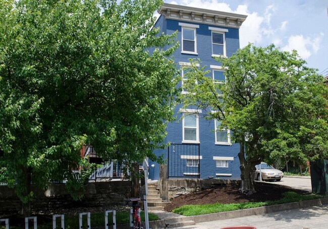 Building Photo - 1428 Sycamore St