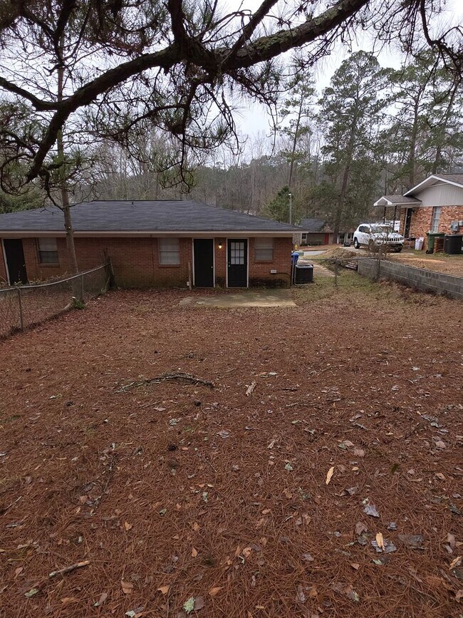 Building Photo - Kings Mountain