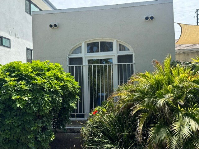 Building Photo - 942 Havenhurst Dr