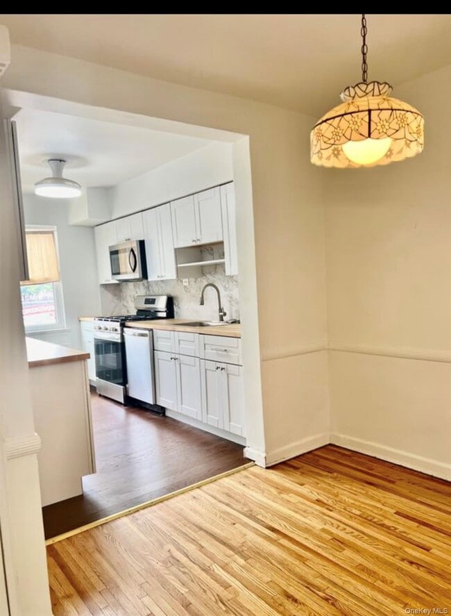 Building Photo - 31-14 71st St