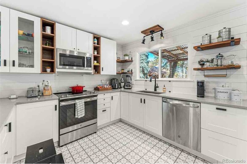 Building Photo - 4262 S Laredo Way