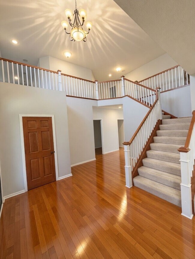 Building Photo - Rare executive rental in chanhassen! 5 beds no upgrade left behind!!!