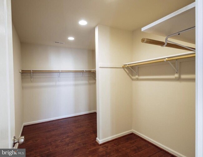 Building Photo - 15329 Colonel Tansill Ct