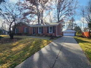 Building Photo - BEAUTIFUL  3 BEDROOM 2 BATH HOME / FINISHED BASEMENT/GARAGE