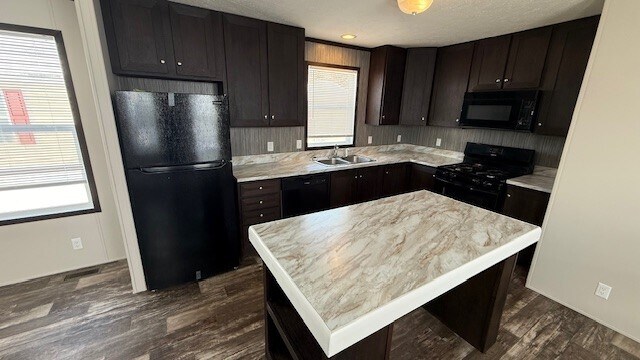 Building Photo - 16023 Villaire Ave