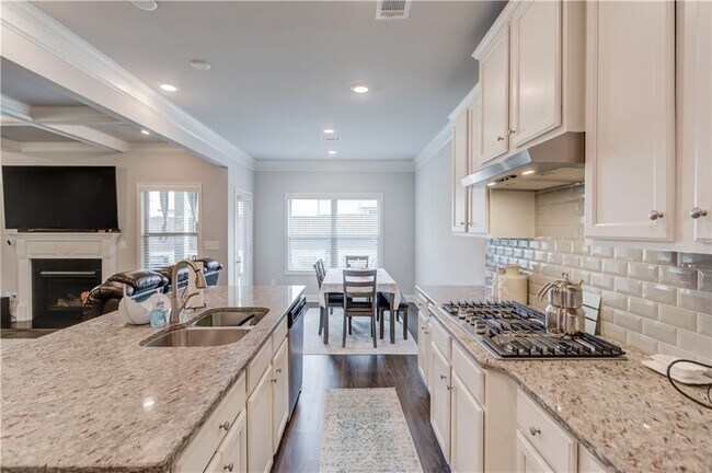 Building Photo - 404 Henson Farm Dr