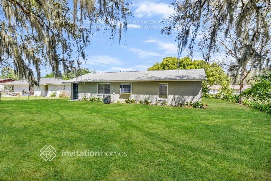 Building Photo - 316 E Rose Ln