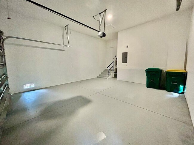Building Photo - 8181 Tecumseh Cir