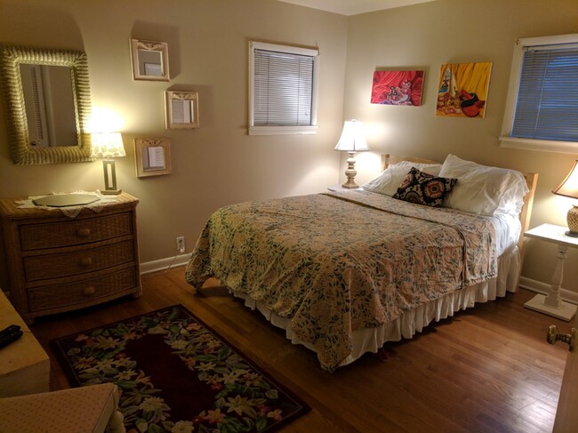 Guest Bedroom - 1027 Cherokee Rd