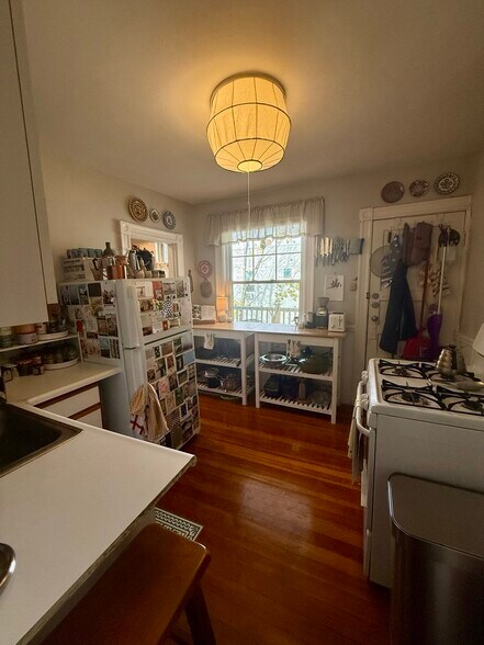 Building Photo - 9 Eustis St