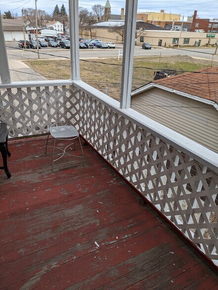 Back balcony - 6013 12th Ave