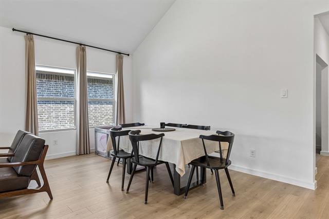 Building Photo - 1242 Champlain Wy