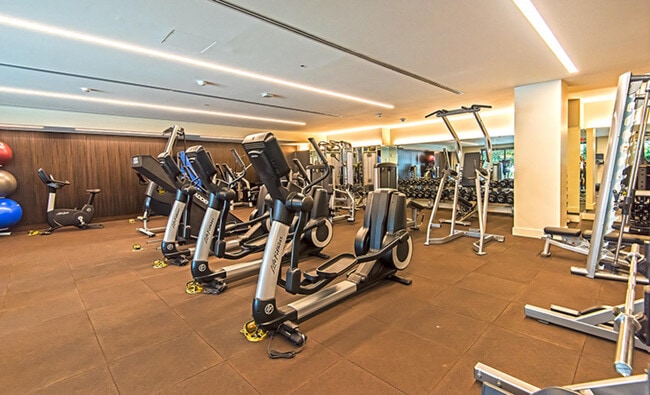 Building Photo - Luxurious Living at Park Lane 1304