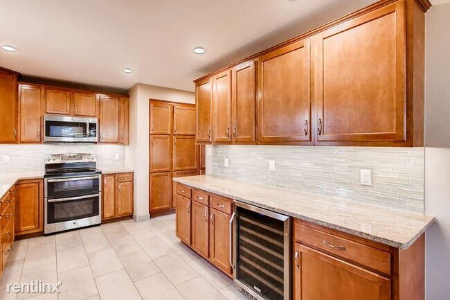 Building Photo - 5 br, 2 bath House - 1408 Brentwood Drive
