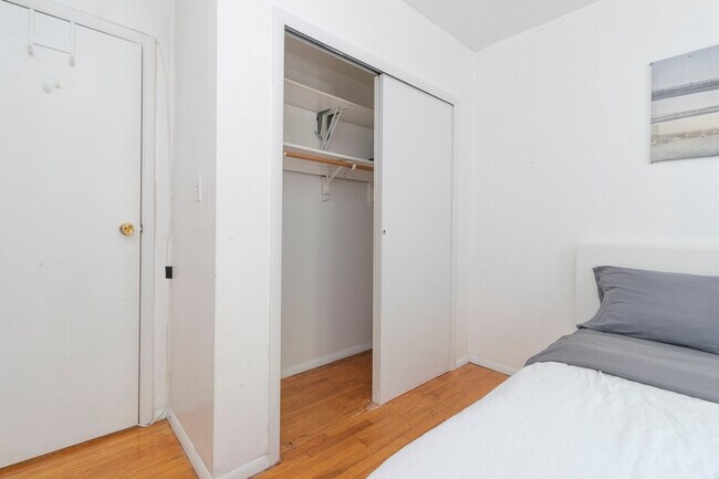 Building Photo - 316 E 96th St