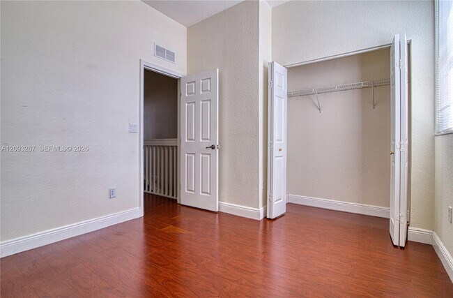 Building Photo - 4928 SW 140th Terrace
