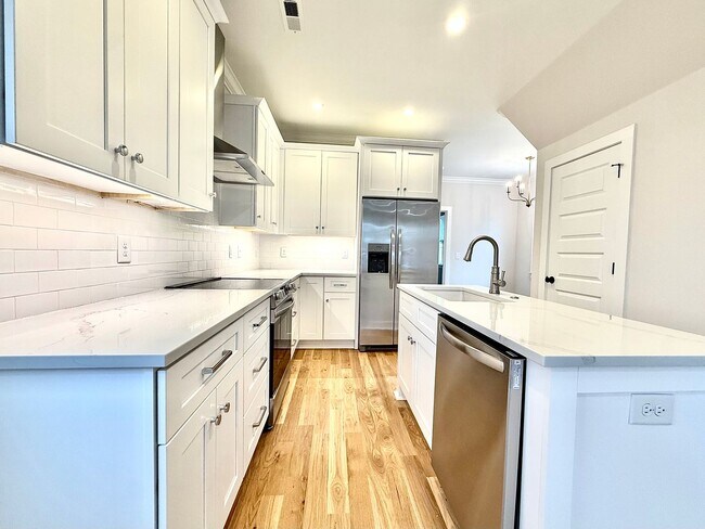 Building Photo - 3 Bedroom, 3 Bathroom Home in Durham