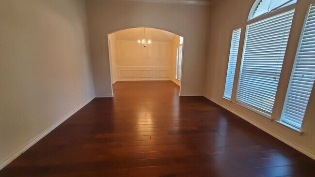 Building Photo - 301 Ponderosa Trail