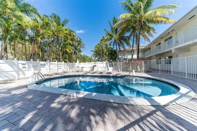 Building Photo - 1892 NE 46th St