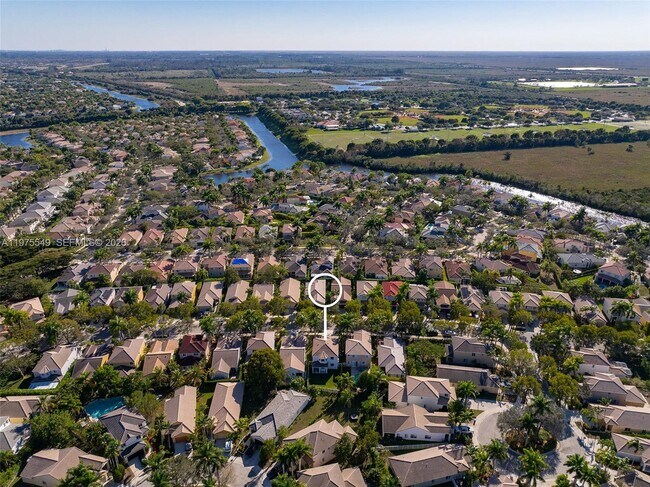 Building Photo - 1077 Golden Cane Dr