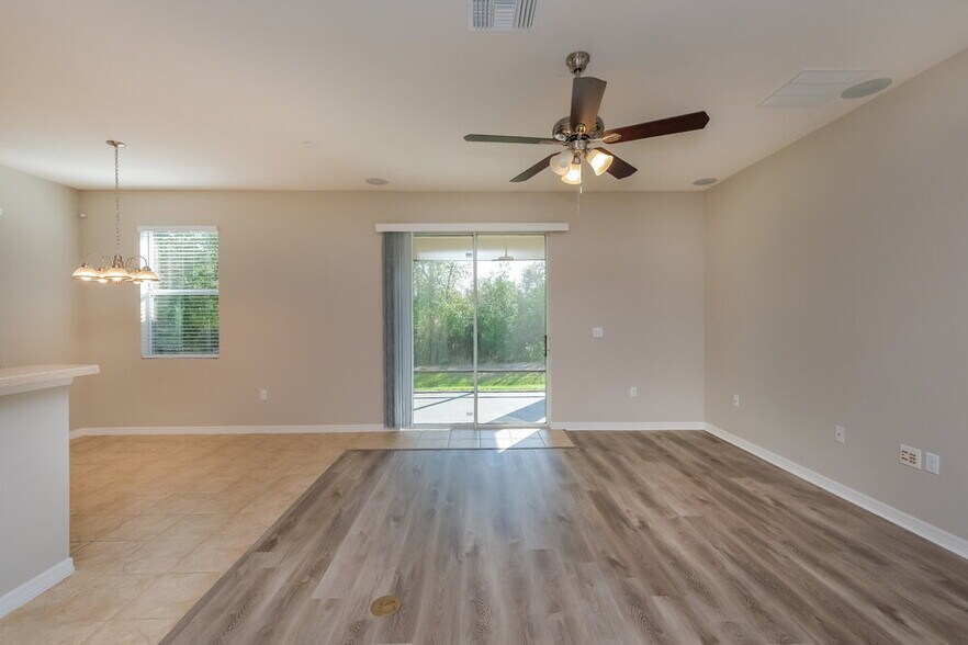 Building Photo - 6222 Twin Bridges Dr