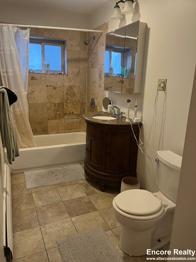 Building Photo - 67 Chiswick Rd