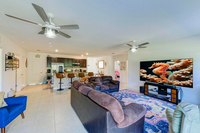 Building Photo - 4042 SW Jaqust St